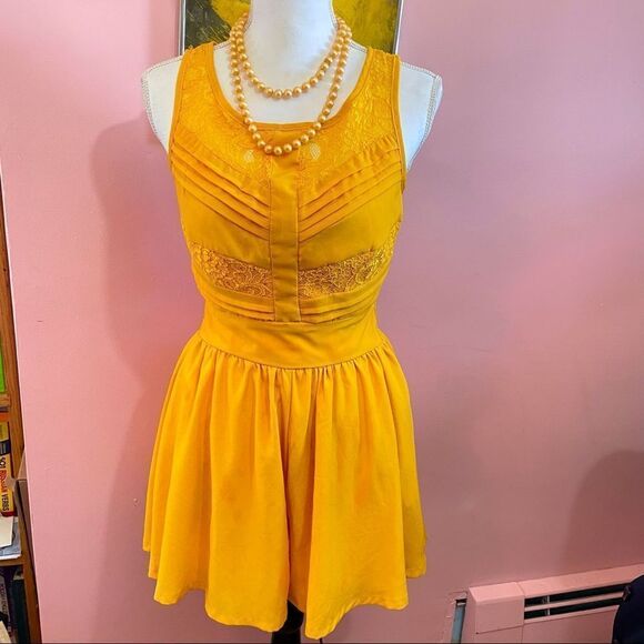 Hollywould Goldenrod Flowy Lace Wasp Waist Romper - Picture 1 of 14